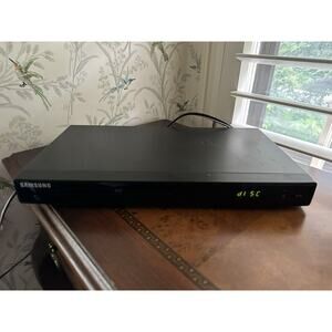 Samsung DVD-P191 DVD Player (14.17") Tested Working Without Remote